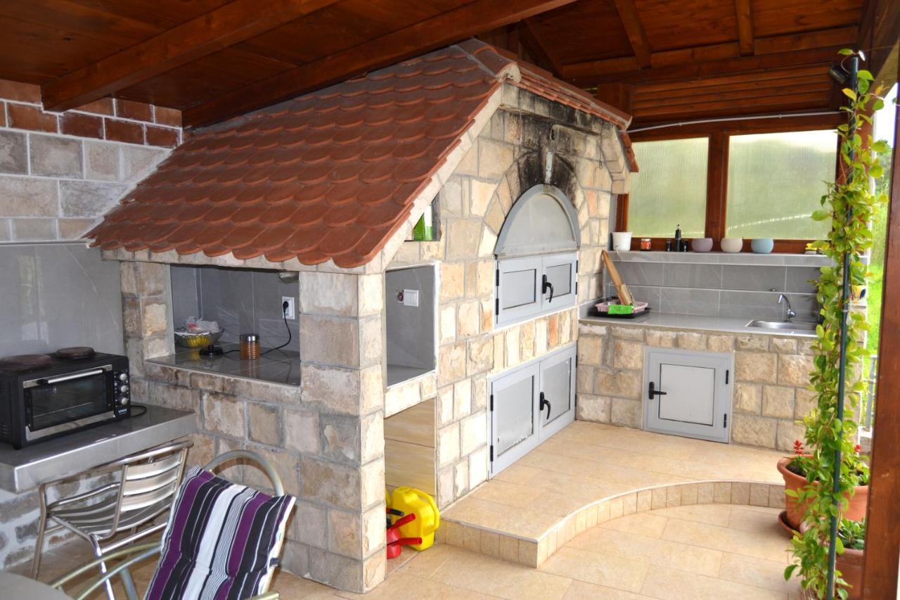 Tivat Apartments Bagian luar foto