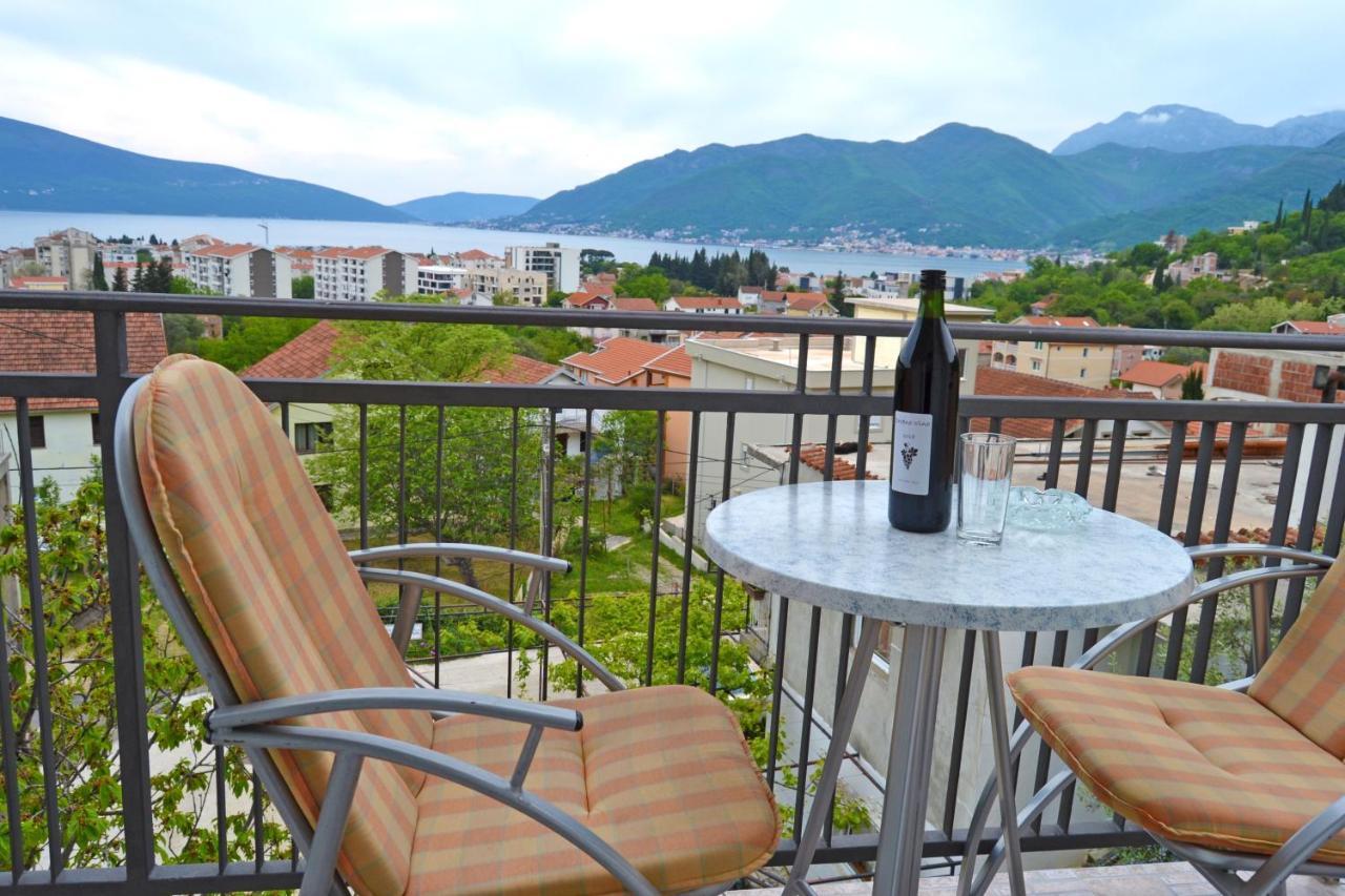 Tivat Apartments Bagian luar foto