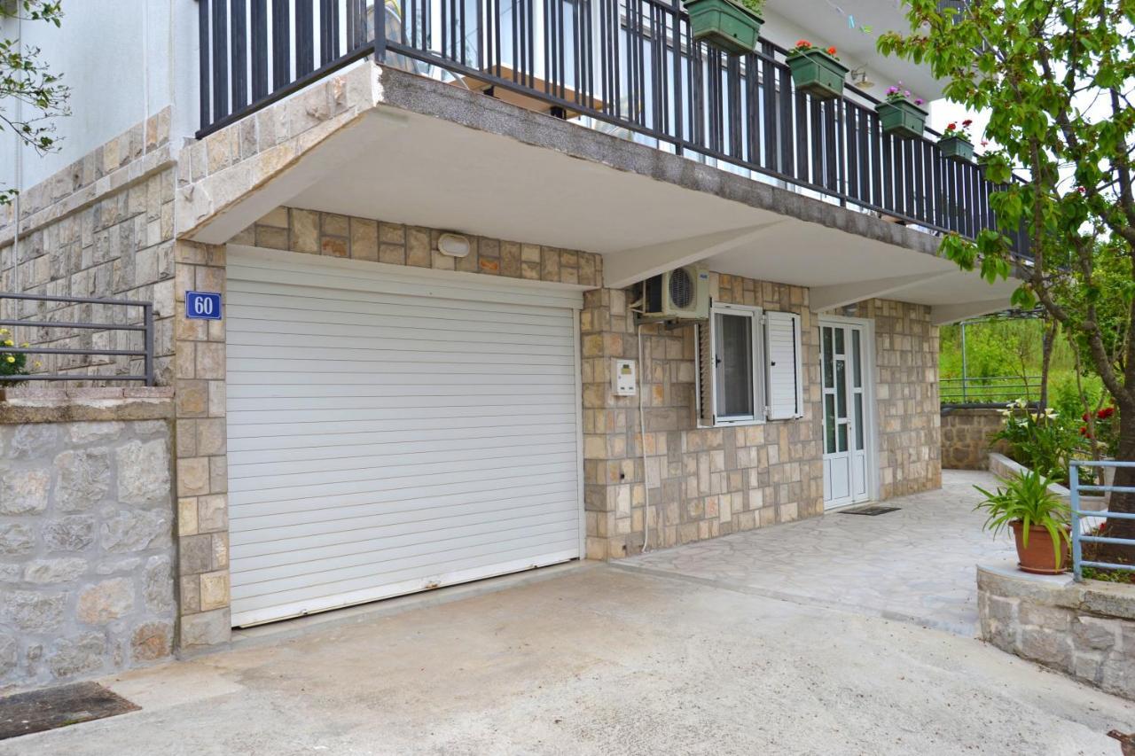 Tivat Apartments Bagian luar foto