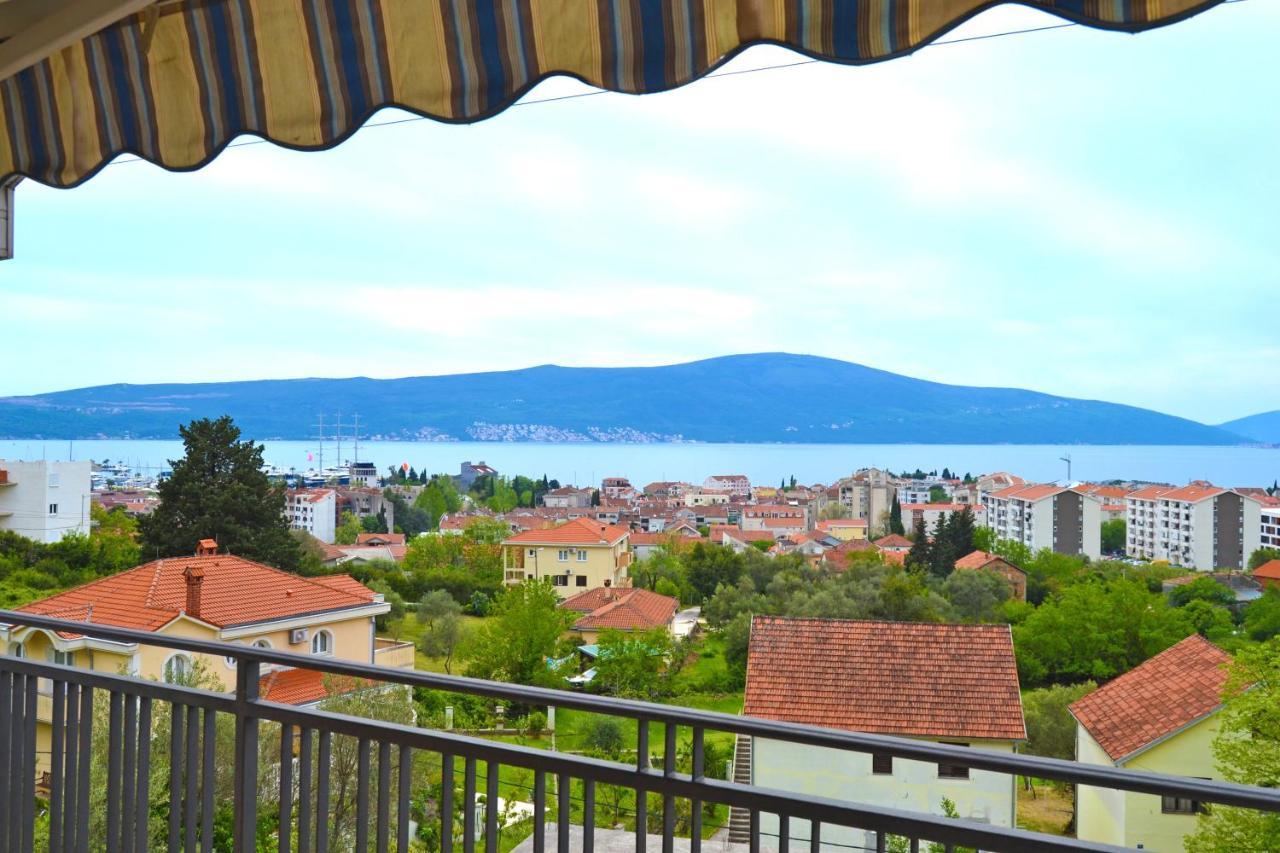 Tivat Apartments Bagian luar foto