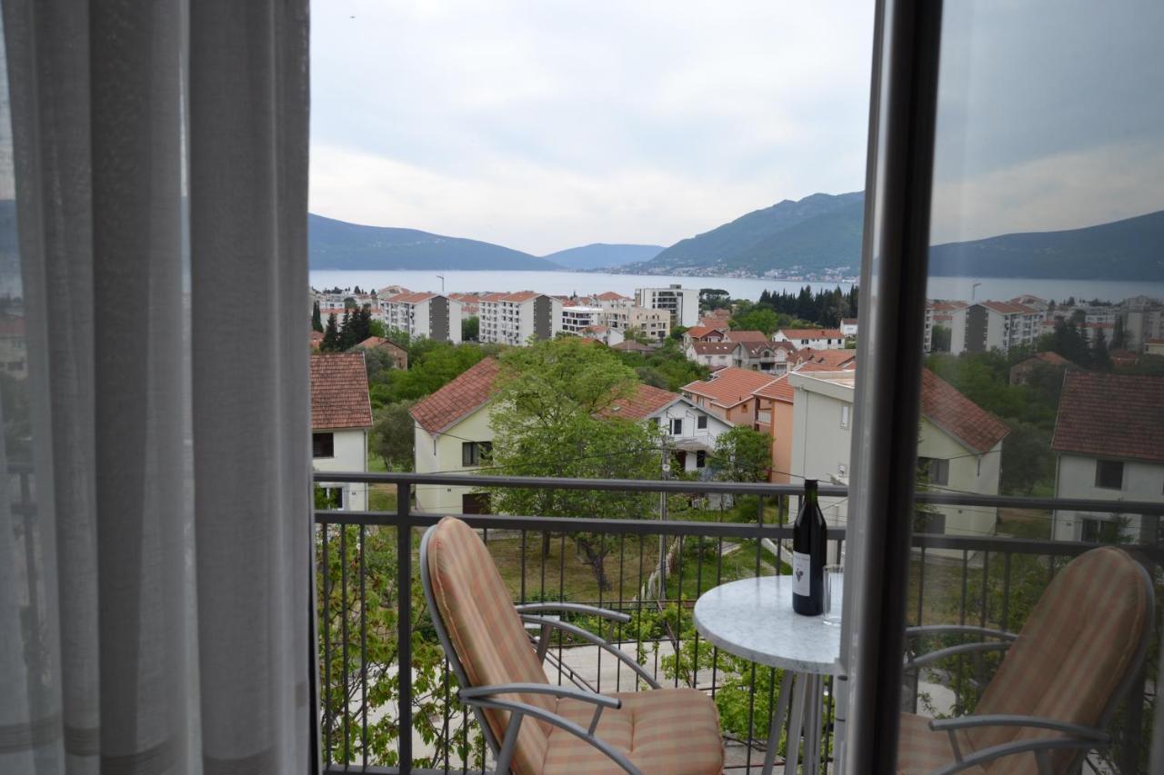 Tivat Apartments Bagian luar foto