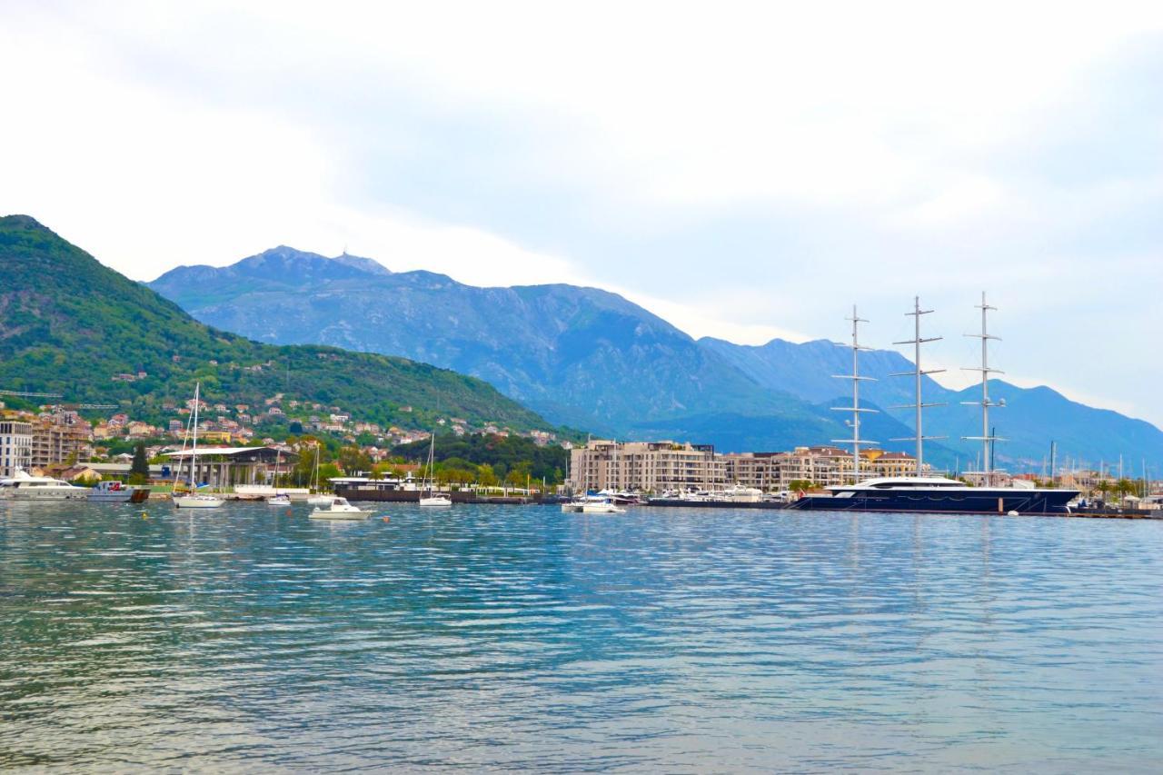 Tivat Apartments Bagian luar foto
